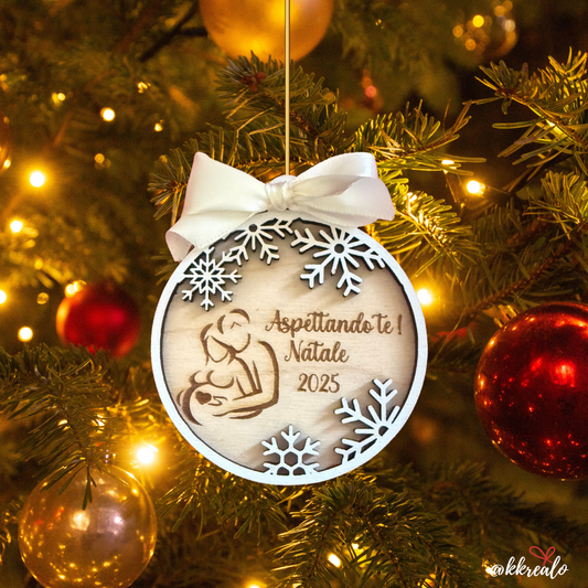 Pallina di natale in legno di betulla taglio laser - Aspettando te - personalizzabile